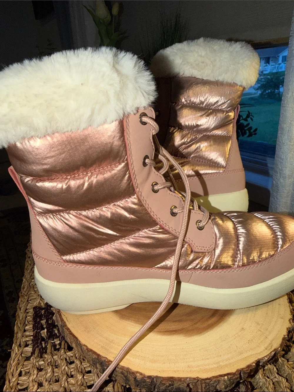 Sperry Bearing PLUSHWAVE Metallic Pink Snow Boots Faux Fur Women’s 7.5